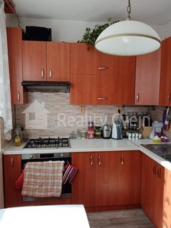 Nabízíme k prodeji velký byt 3+1 s lodžií na Bystřičce u Vsetína - Fotka 9