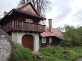 Nabízíme k prodeji původní dřevěnici se zahradou ve Valašské Polance 