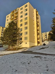 Nabízíme prodej bytu 3+1 s balkónem v původním …